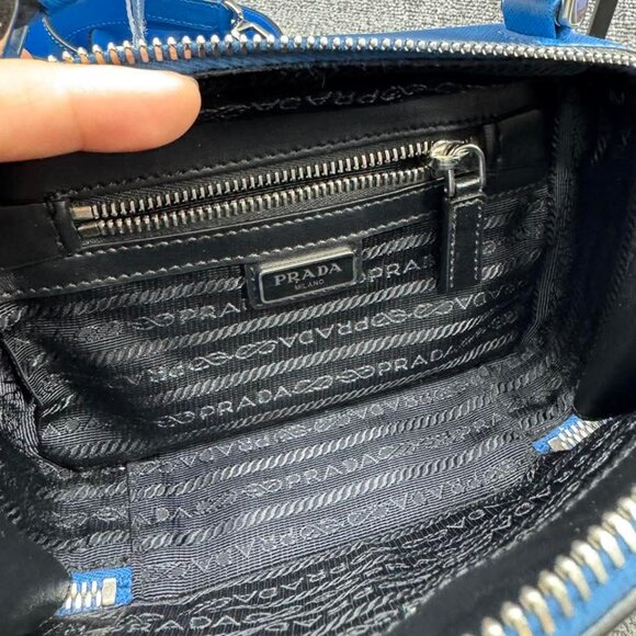 Prada Leather Shoulder Bag 650-081825 - Picture 12 of 13